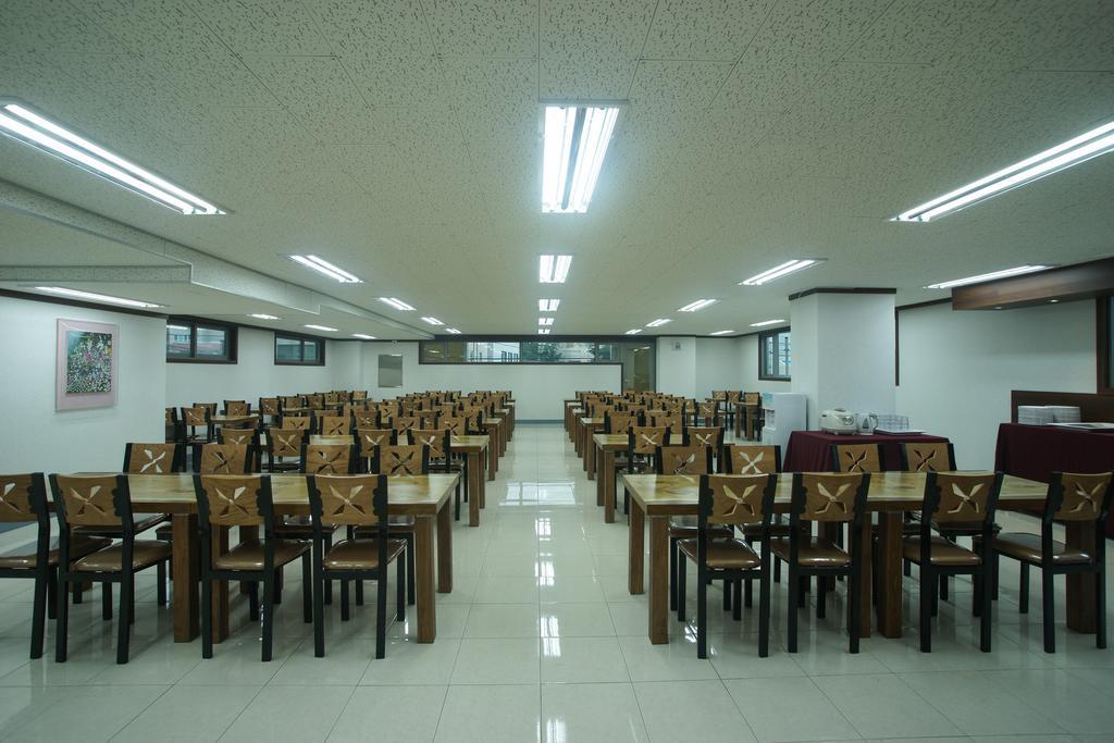 R&T Hotel Jeju Dış mekan fotoğraf