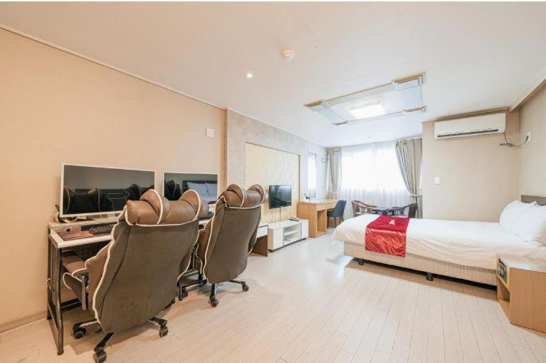 R&T Hotel Jeju Dış mekan fotoğraf